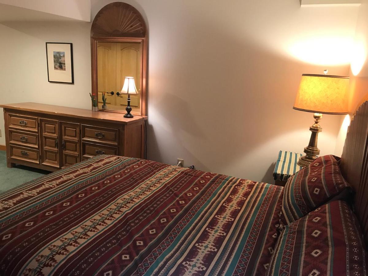 4047 Wyandot Street Apartment